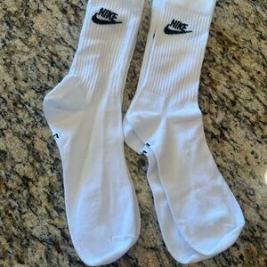 Nike White Athletic Crew Socks